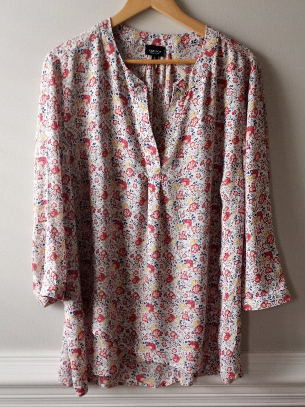 'JONES & CO" Floral Pop Over Blouse Size 1X 3/4 Sleeve EUC